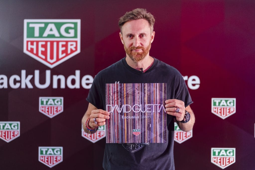 David Guetta offre un disque à TAG Heuer