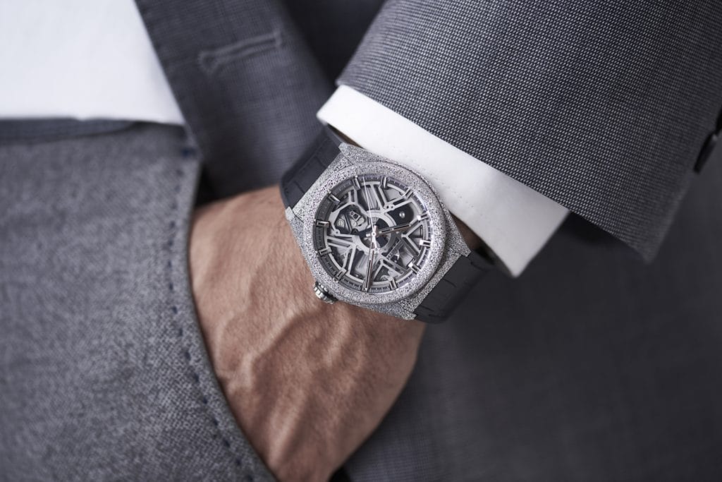 Allure de la Zenith Defy Lab au poignet