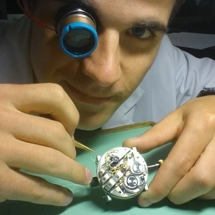 Loïc, Horloger Rhabilleur