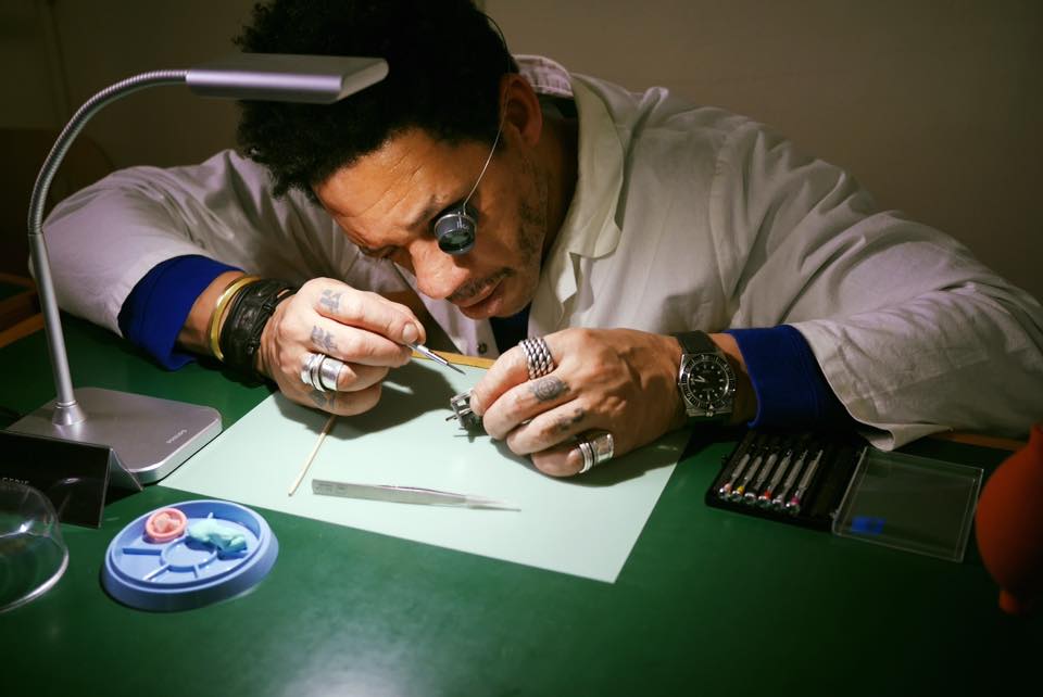 Glissez vous dans la peau d'un horloger le temps d'un instant !