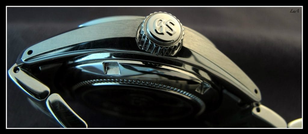 Admirez le polissage de la carrure. Technique dite "Zaratsu".