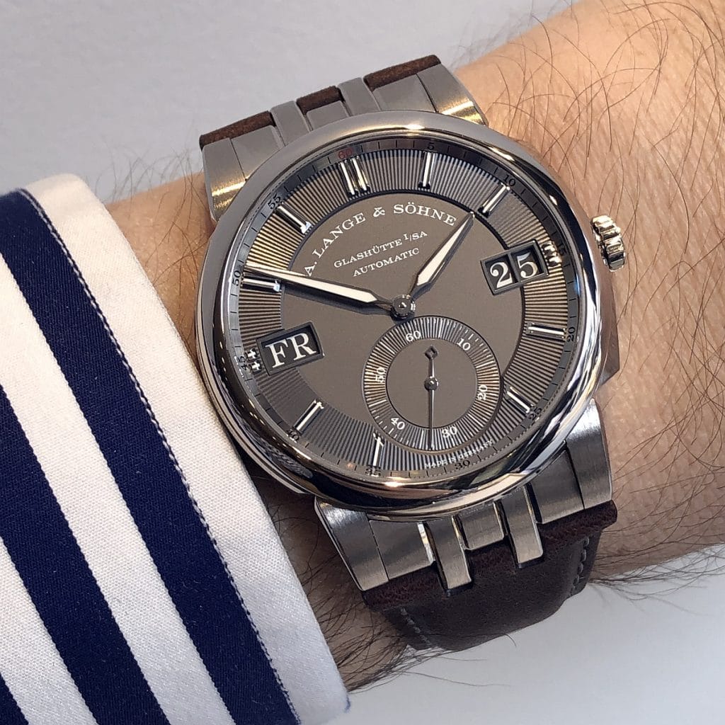 A. Lange & Söhne Odysseus or gris au poignet de François-Xavier Overstake