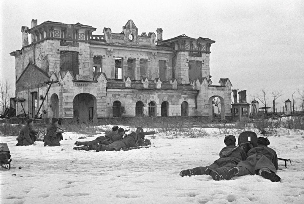 Le siège de Leningrad en 1944. Une des batailles les plus terribles de la Seconde Guerre Mondiale