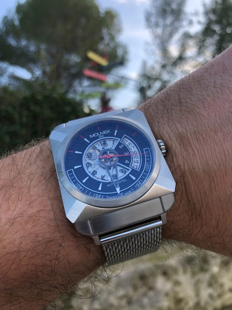 Une montre qui se pose parfaitement bien au poignet !