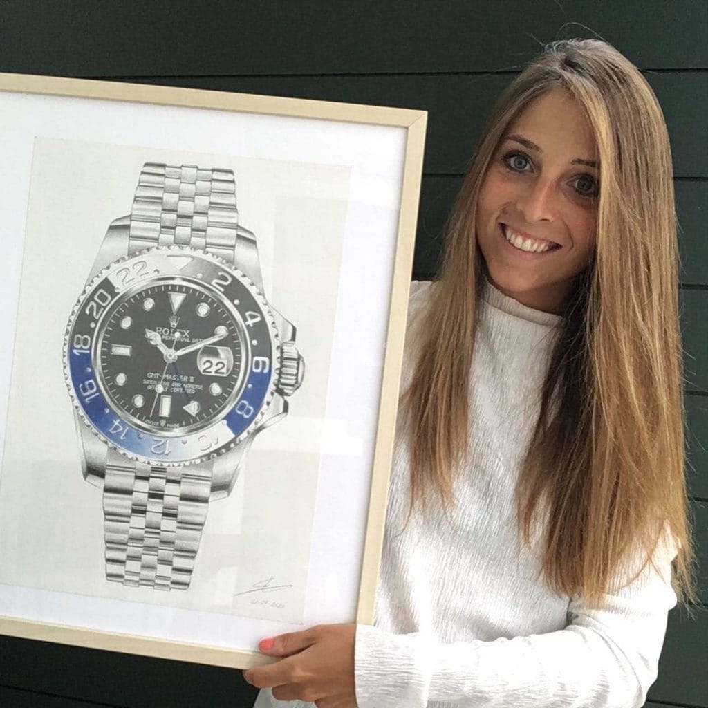 Camille Caravaca et une de ses œuvres