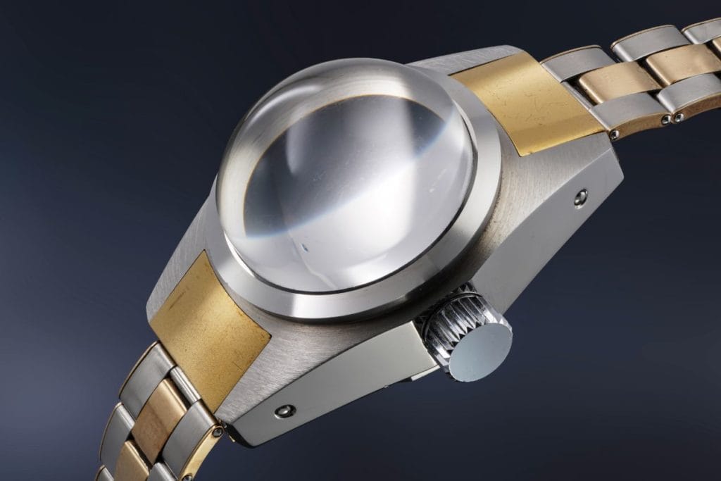 Véritable monument de la conquête des profondeurs, cette montre devrait atteindre des sommets aux enchères !