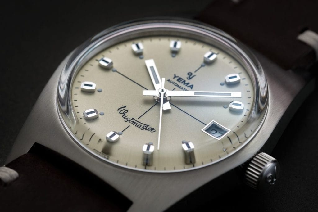 Yema Wristmaster Adventurer, une montre qui invite au voyage dans le temps. 