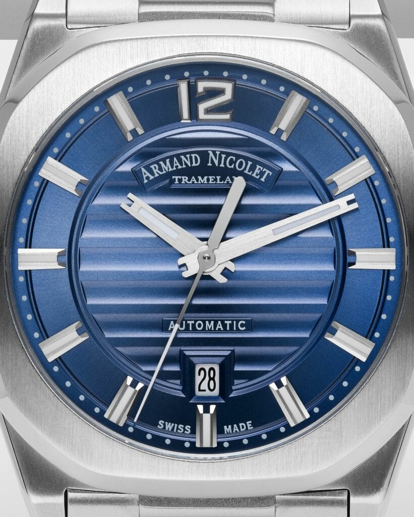 Armand Nicolet J09 l gante et sportive Passion Horlog re