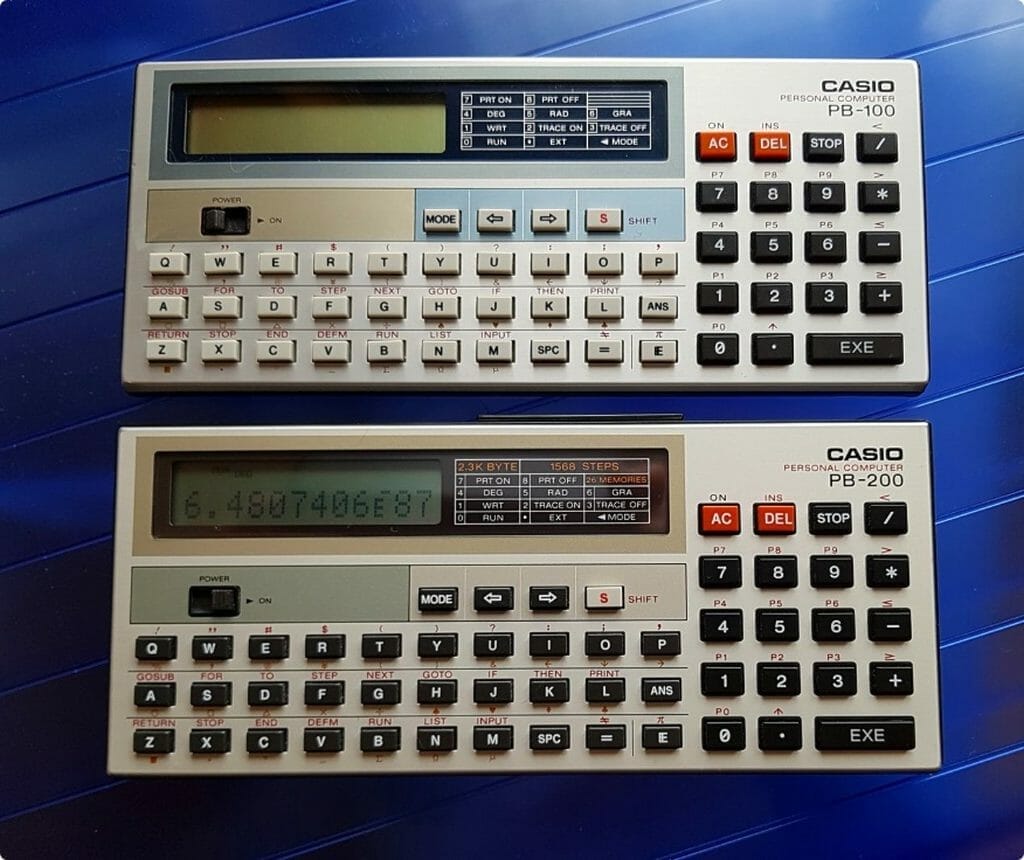 Ordinateurs miniaturisés PB-100 et PB-200 - Photo internet