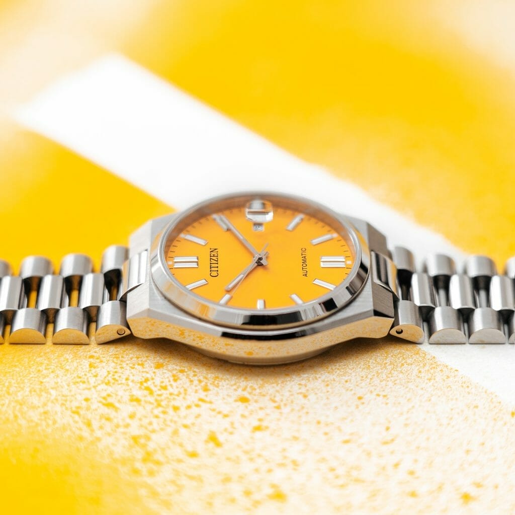 Citizen Tsuyosa dans sa livrée au cadran jaune, un best seller 2022.