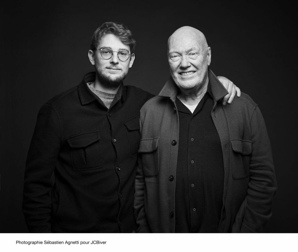 Jean-Claude Biver à droite, accompagné de son fils, Pierre Biver.