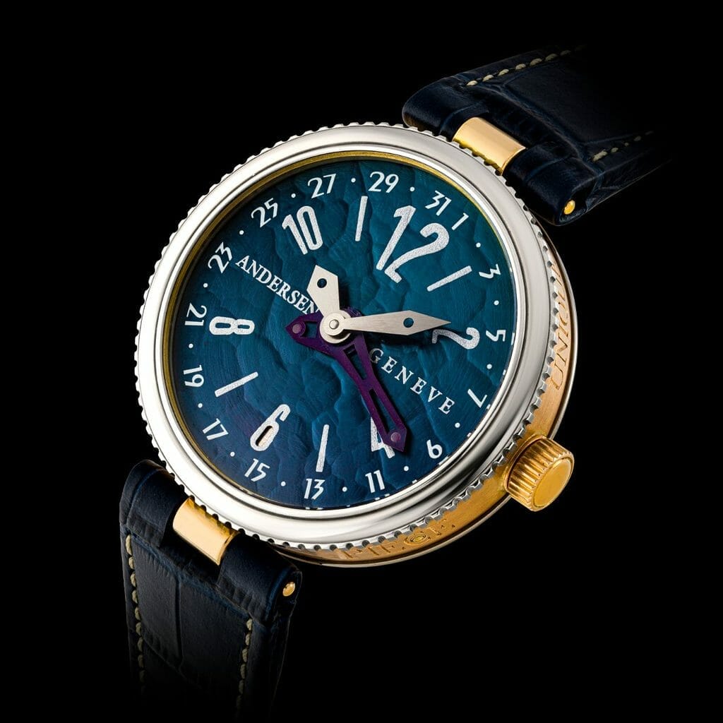 Lot 27 : ANDERSEN GENÈVE. Montre bracelet, modèle unique en or blanc et rose 18 carats, boîtier réalisé par Jean-Pierre Hagman, avec cadran en or bleu 21 carats, décor tapisserie, aiguilles art déco, mouvement historique LeCoultre à répétition minutes des années 1920, calendrier perpétuel et indicateur d'année bissextile se trouvant à l’intérieur de l’index de 6 heures. Vers 2015. Adjugé : 352 800 HK$ / 45 141 US$, soit plus de 7 fois son estimation basse.