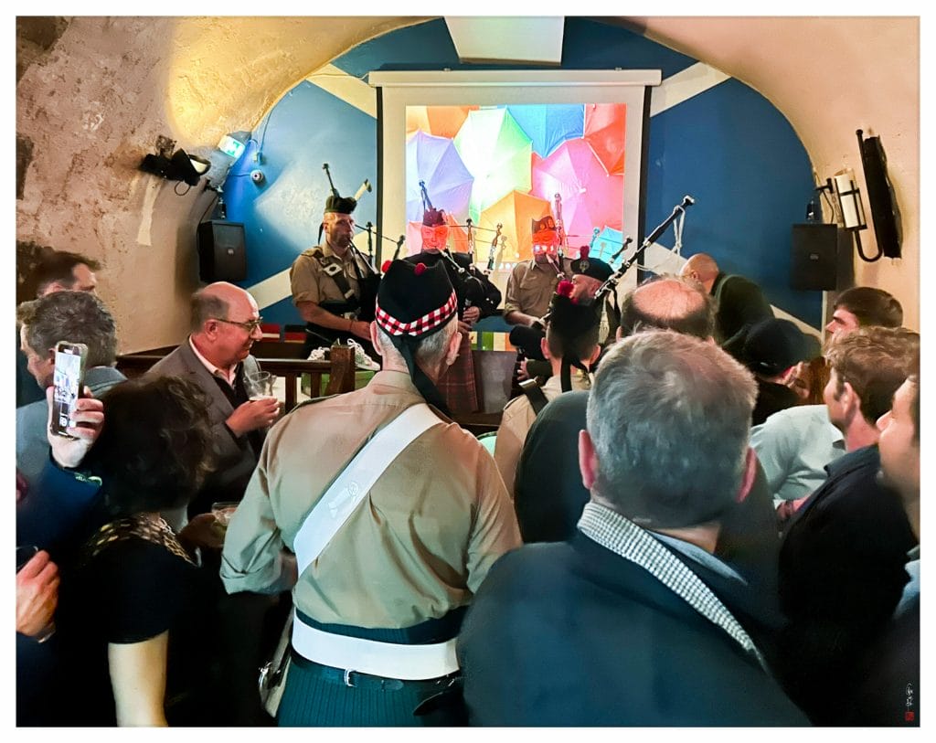 Un corps de cornemuse a pû animer la soirée.