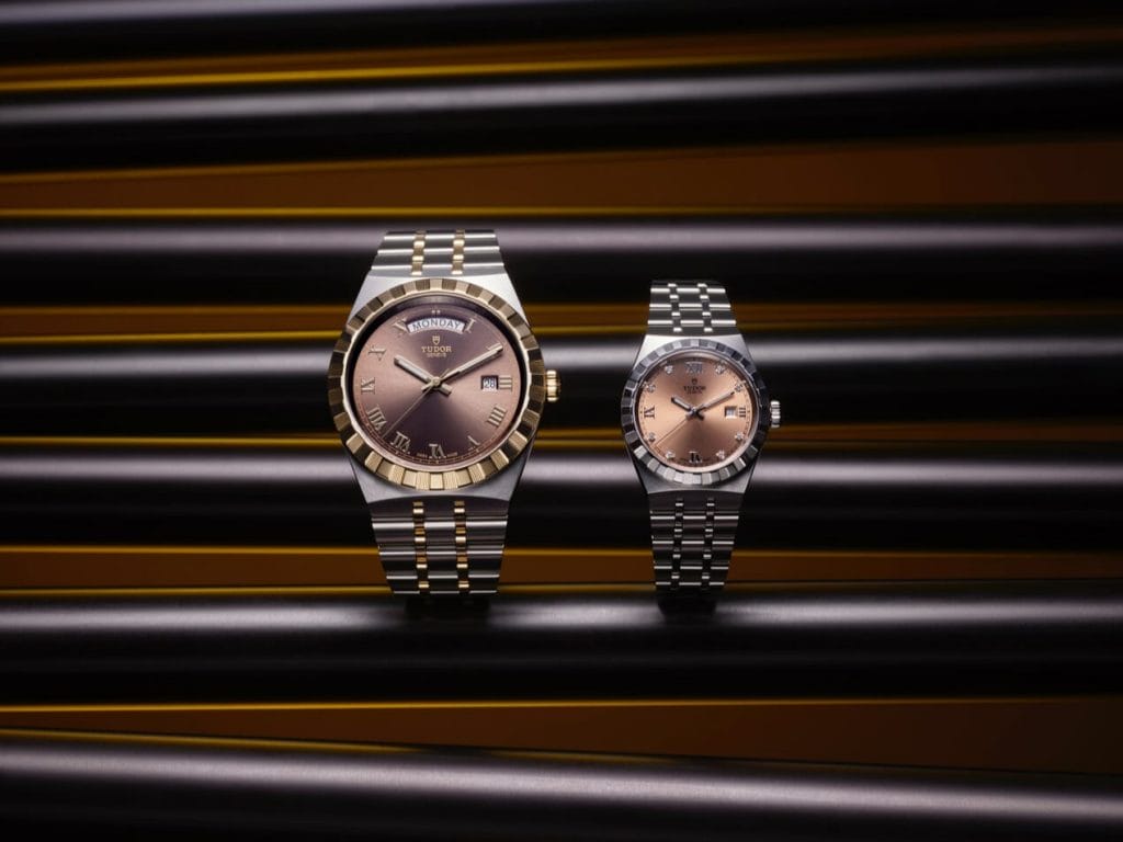 La gamme TUDOR Royal possède différentes couleurs de cadrans (Noir, argenté, saumon, chocolat, champagne ou bleu soleillé).