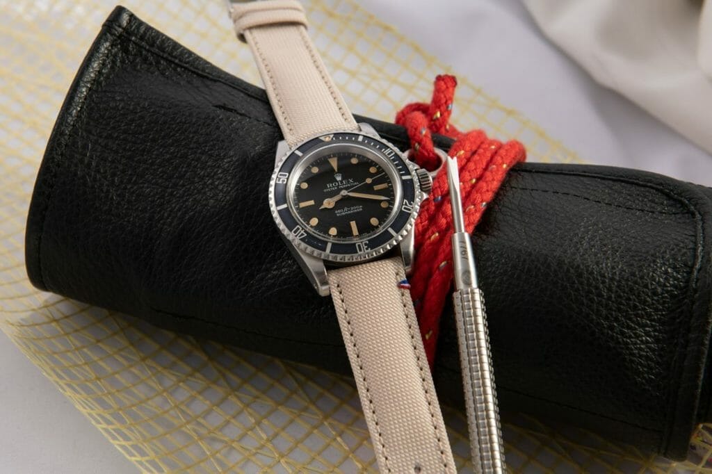 Avel & Men Port Louis, avec point de bride tricolore.