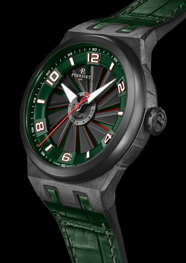 Diamètre du boîtier : 44 mm / Epaisseur : 13,82 mm / Verre saphir avec double traitement antireflet sur le cadran / Couronne avec le logo Perrelet.