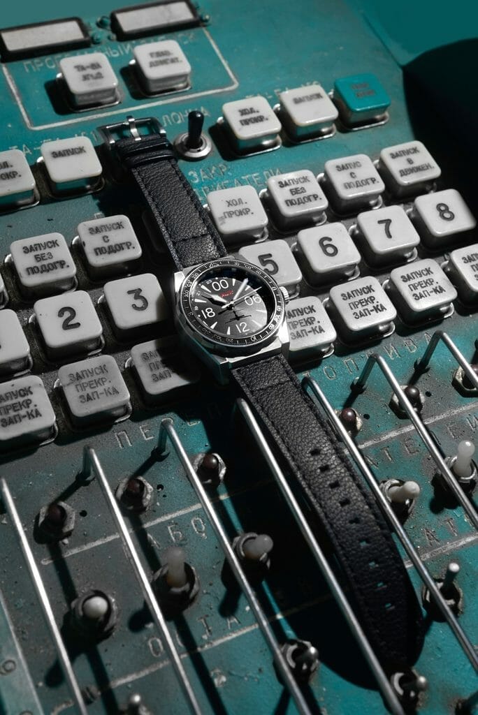 Bracelet en cuir véritable de 22 mm.