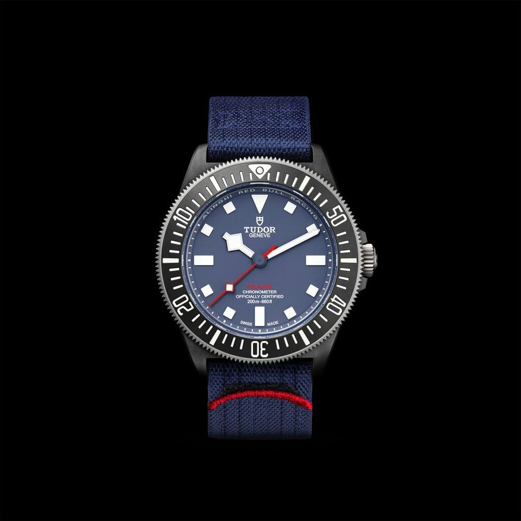 Montre Pelagos FXD : Calibre Manufacture MT5602 / Mouvement mécanique à remontage automatique bidirectionnel par rotor.