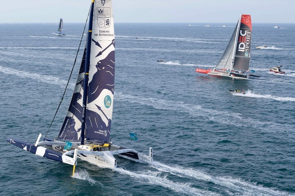 Il y a une trentaine d'années, lorsque les grands multicoques océaniques ont fait leur apparition, jamais nous n'aurions pu imaginer une épopée maritime fantastique aussi incroyable que celle-ci qui se profile maintenant !