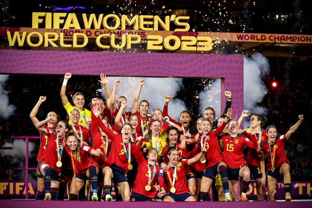La Roja célébrant son titre de Championne du Monde. 
