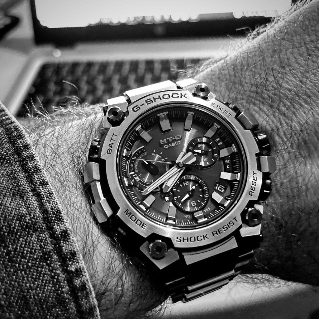 G-SHOCK MTG-B3000D-1A au poignet.