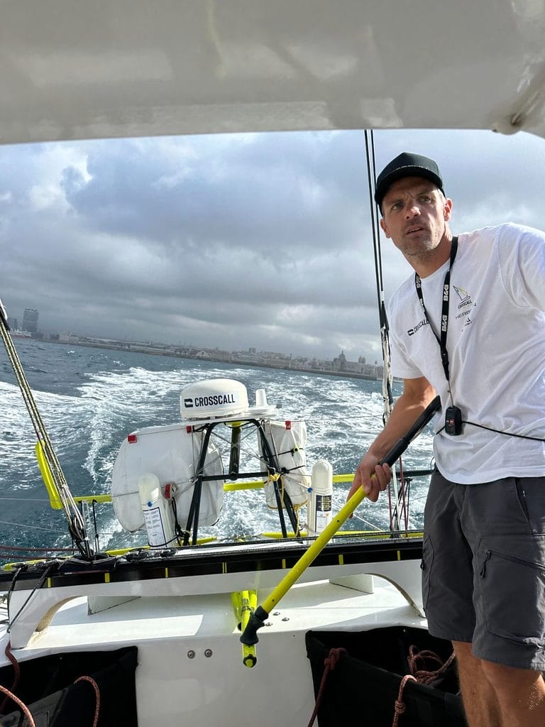 Aurélien Ducroz à la barre de Crosscall 166