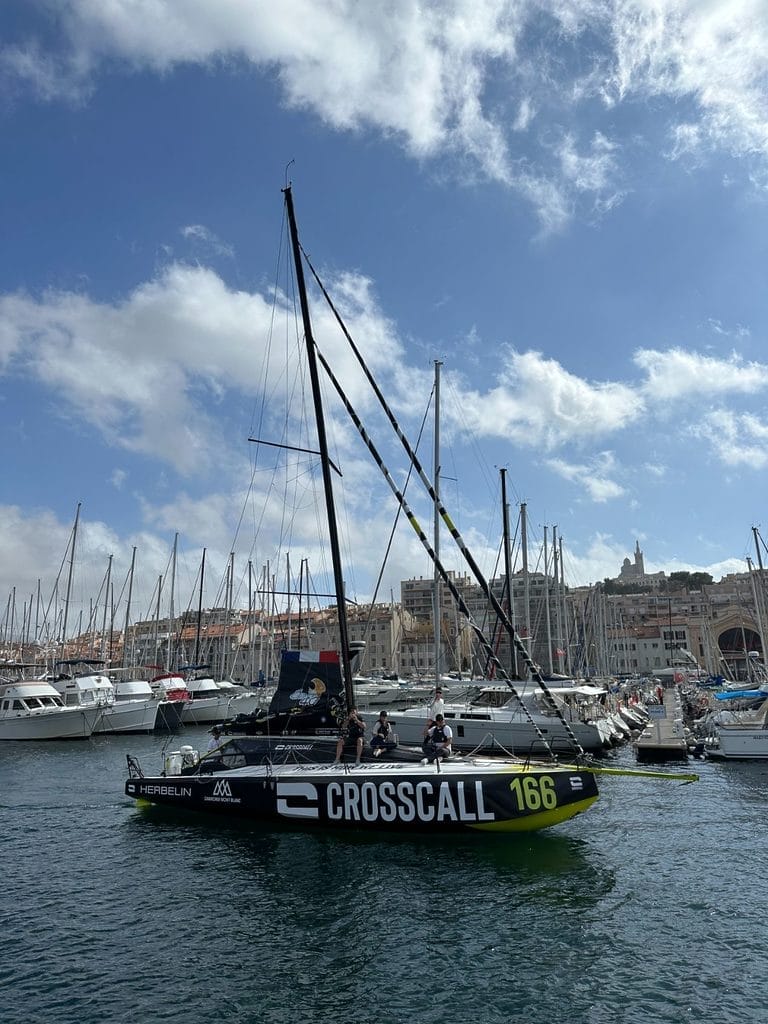 Crosscall 166 dans le Vieux Port de Marseille