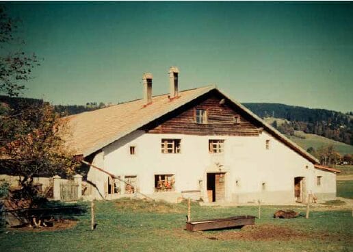 La ferme du XVIIe siècle à La Chaux-de-Fonds, photographiée avant sa transformation en partie de l'Atelier Greubel Forsey.