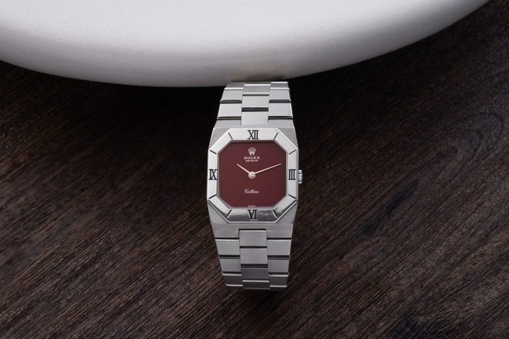 Une pièce rare et exceptionnelle, à l'heure du renouveau des montres de forme.