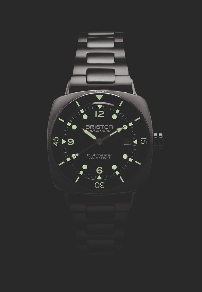 La Clubmaster Legend Diver dans l'obscurité.