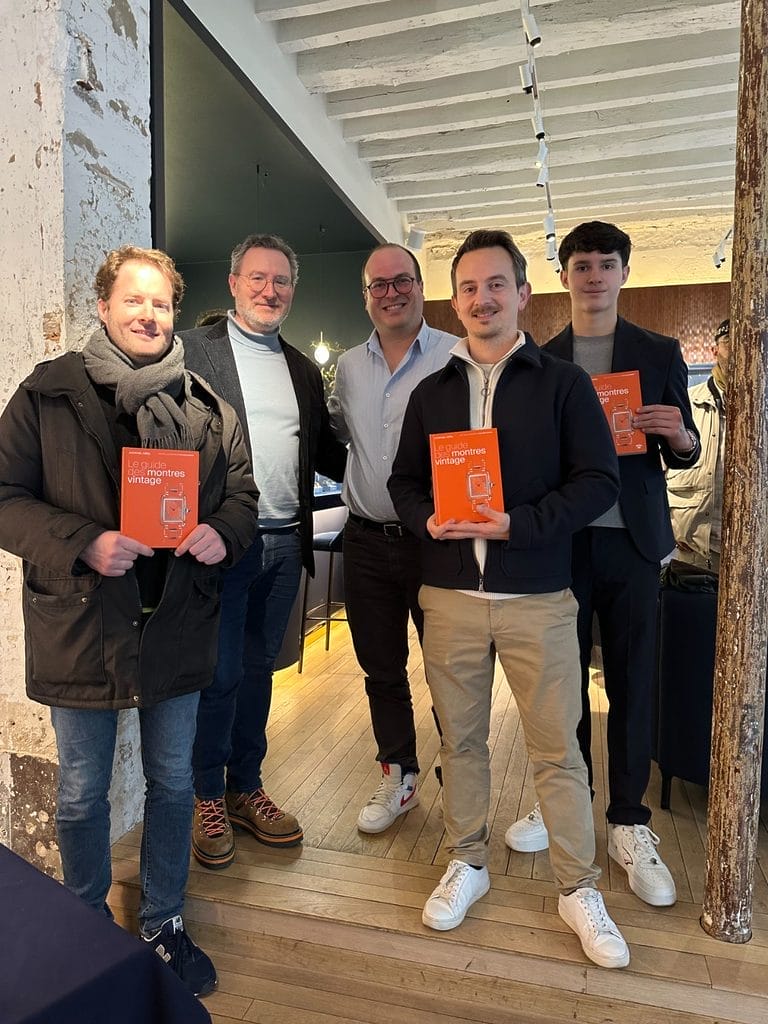 Nos trois gagnants d'un livre dédicacé entourant Judikael Hirel et Maxime Herbelin.