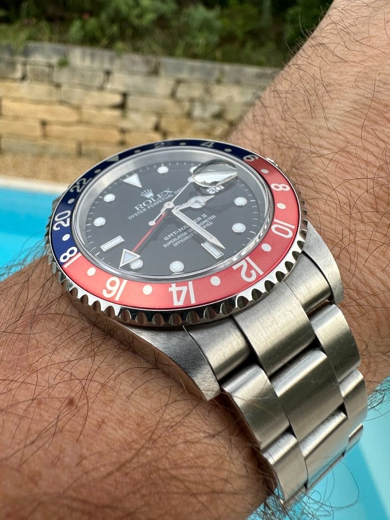 Rolex GMT Master 2 offerte en 2005 à son propriétaire actuel.