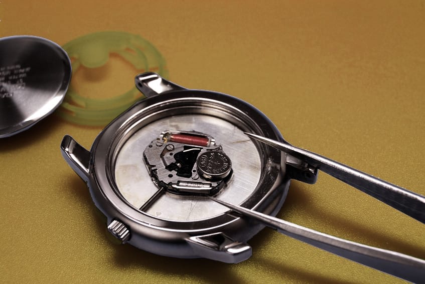 Il est préférable de faire remplacer sa pile par un professionnel - Source Boillot Bijouterie