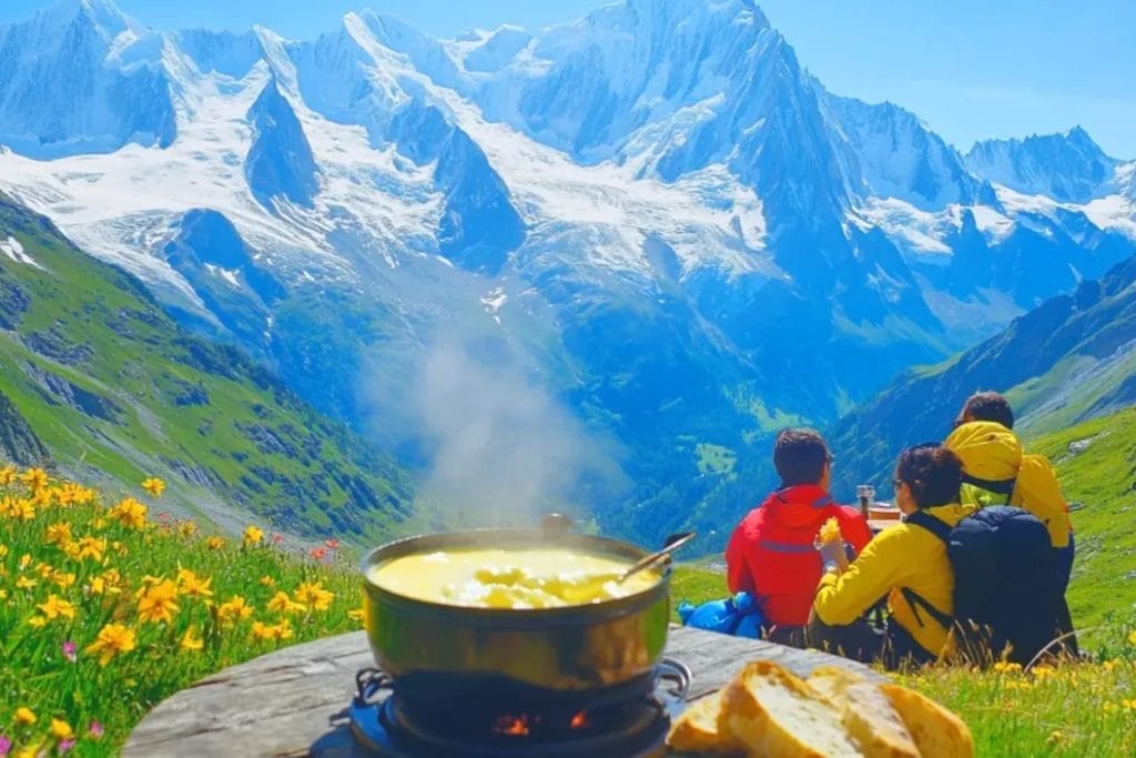 Fondue en haut d'une montagne - Le luxe selon Thomas Baillod - Source mapetiterando.fr