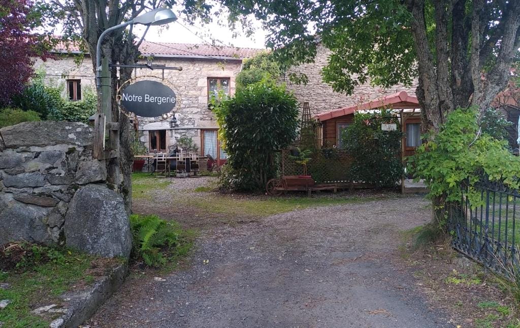 Hôtel "Notre bergerie" à La Chaise-Dieu, France